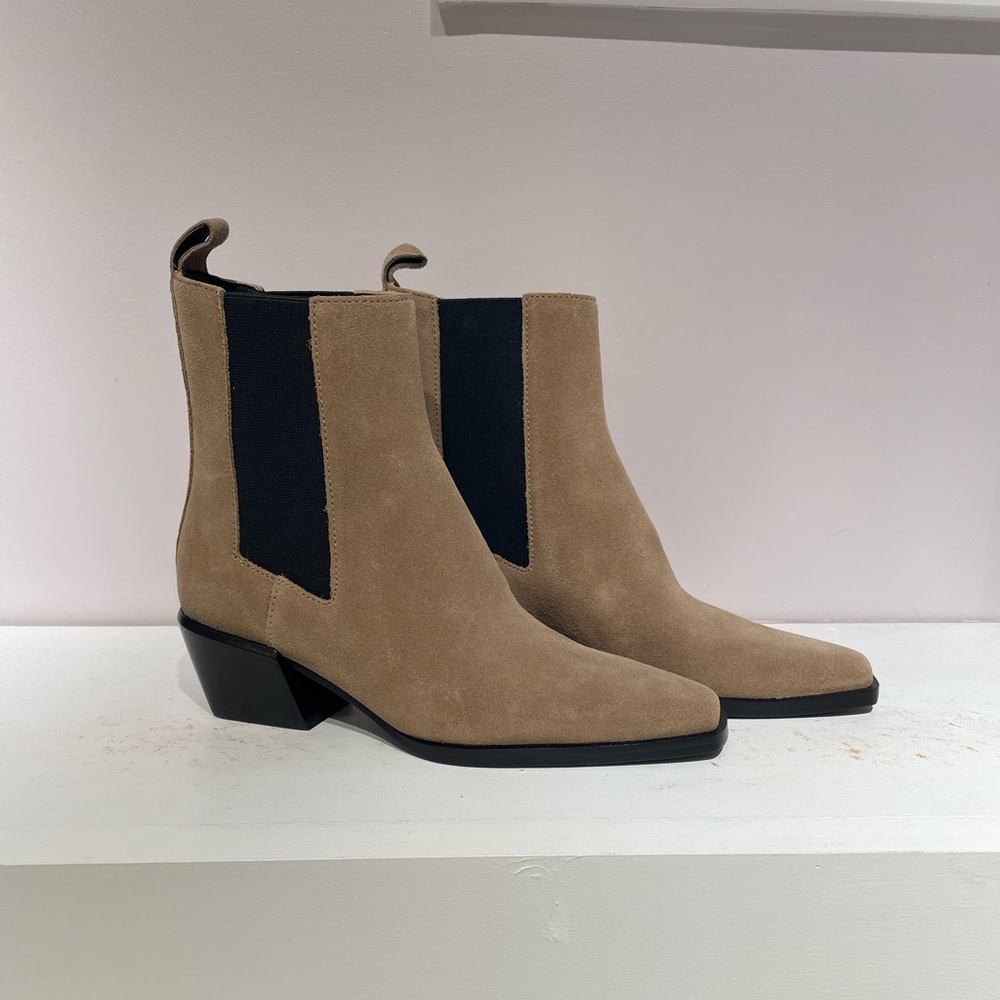 BRAND NEW: Rag & Bone Chelsea boot